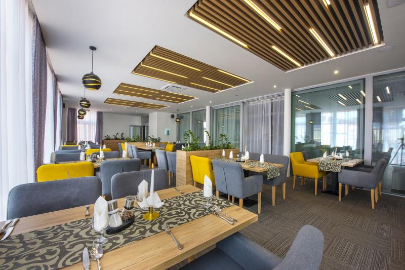Café  Bar & Restaurant