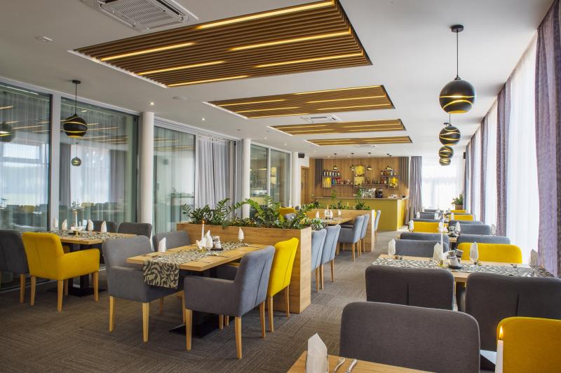 Café  Bar & Restaurant
