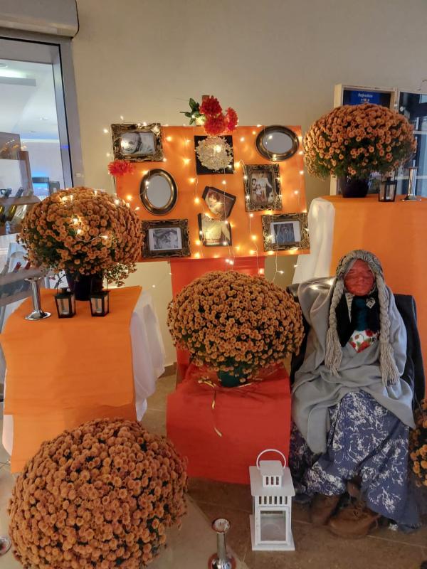 Výzdoba a špeciálna OFRENDA v rodine Miguela Riveru
